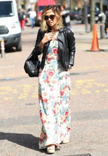 Myleene Klass feet photo thumbnail