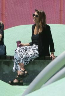 Jessica Alba feet photo thumbnail