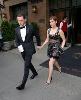 Kate Mara feet photo thumbnail