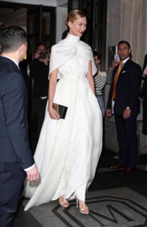 Karlie Kloss feet photo thumbnail