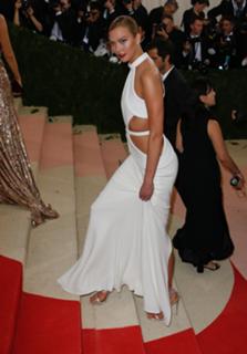 Karlie Kloss feet photo thumbnail