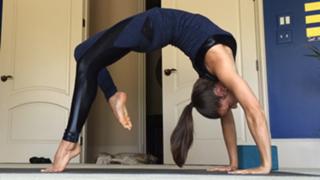 Danica Patrick feet photo thumbnail