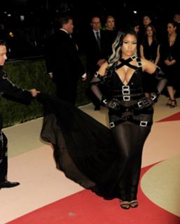 Nicki Minaj feet photo thumbnail