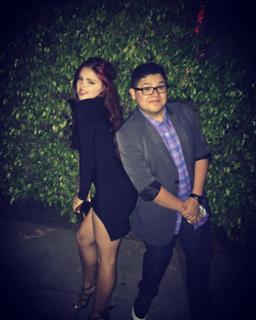 Ariel Winter feet photo thumbnail