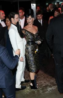 Katy Perry feet photo thumbnail