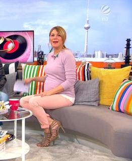 Alina Merkau feet photo thumbnail