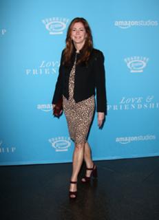 Dana Delany feet photo thumbnail