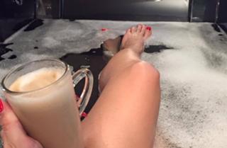 Daniela Katzenberger feet photo thumbnail