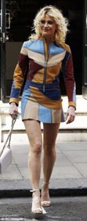 Pixie Lott feet photo thumbnail