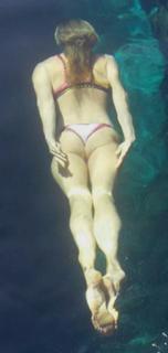 Rebecca Romijn feet photo thumbnail