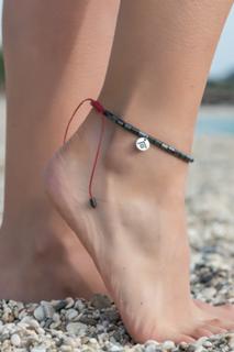 Athina Oikonomakou feet photo thumbnail