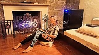 Valentina Shevchenko feet photo thumbnail
