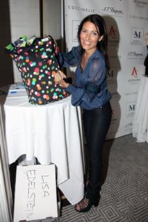 Lisa Edelstein feet photo thumbnail