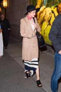 Amber Heard feet photo thumbnail
