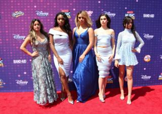 Camila Cabello feet photo thumbnail