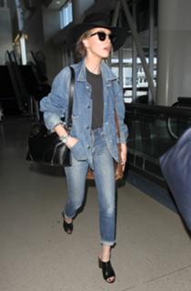 Amber Heard feet photo thumbnail