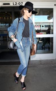 Amber Heard feet photo thumbnail