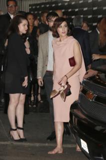 Mary Elizabeth Winstead feet photo thumbnail