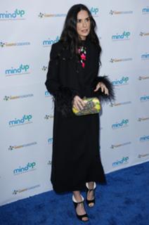 Demi Moore feet photo thumbnail
