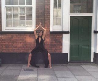 Caroline Flack feet photo thumbnail