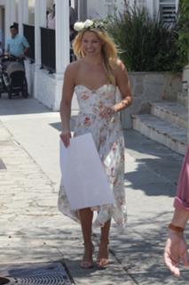 Ali Larter feet photo thumbnail