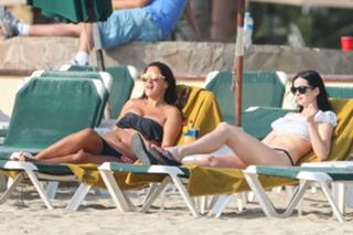 Krysten Ritter feet photo thumbnail