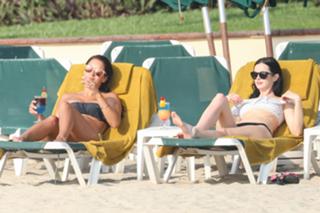 Krysten Ritter feet photo thumbnail
