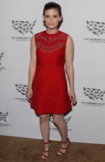 Kate Mara feet photo thumbnail