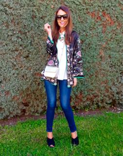 Paula Echevarría feet photo thumbnail