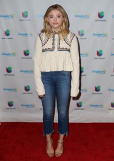 Chloë Grace Moretz feet photo thumbnail