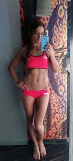 Karolina Kowalkiewicz feet photo thumbnail