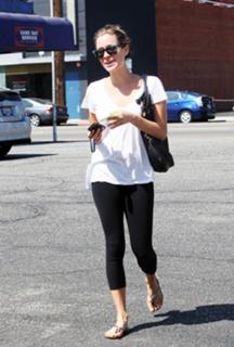 Kristin Cavallari feet photo thumbnail