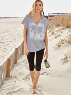 Martha Hunt feet photo thumbnail