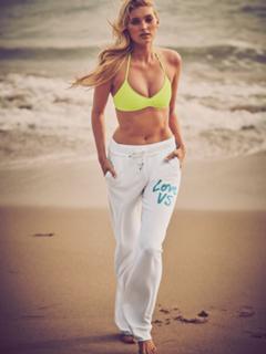 Elsa Hosk feet photo thumbnail
