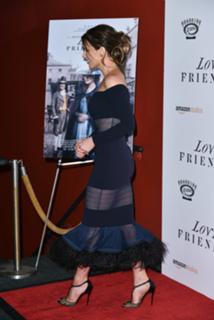 Kate Beckinsale feet photo thumbnail