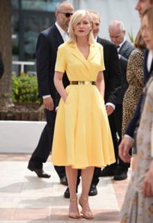 Kirsten Dunst feet photo thumbnail
