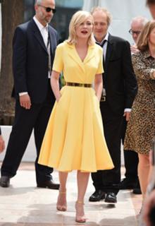Kirsten Dunst feet photo thumbnail