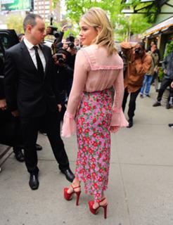 Chloë Grace Moretz feet photo thumbnail