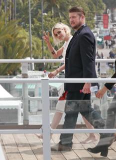 Kristen Stewart feet photo thumbnail