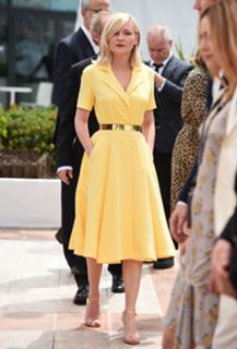 Kirsten Dunst feet photo thumbnail