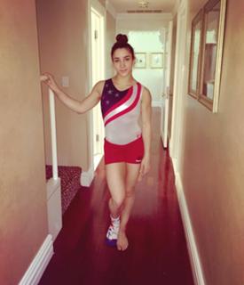Aly Raisman feet photo thumbnail