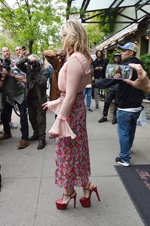 Chloë Grace Moretz feet photo thumbnail