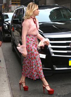 Chloë Grace Moretz feet photo thumbnail