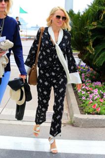 Naomi Watts feet photo thumbnail