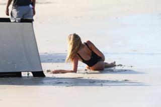 Elsa Hosk feet photo thumbnail