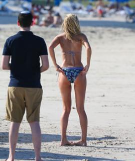 Elsa Hosk feet photo thumbnail