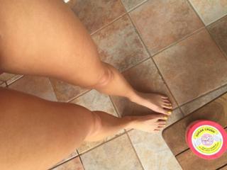 Pixie Lott feet photo thumbnail