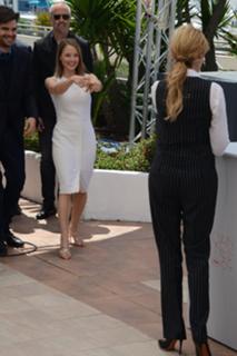 Jodie Foster feet photo thumbnail