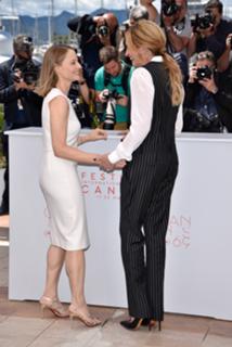 Jodie Foster feet photo thumbnail
