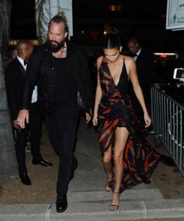 Kendall Jenner feet photo thumbnail